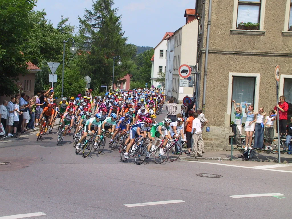 Fahrerfeld der Deutschland Tour 2003